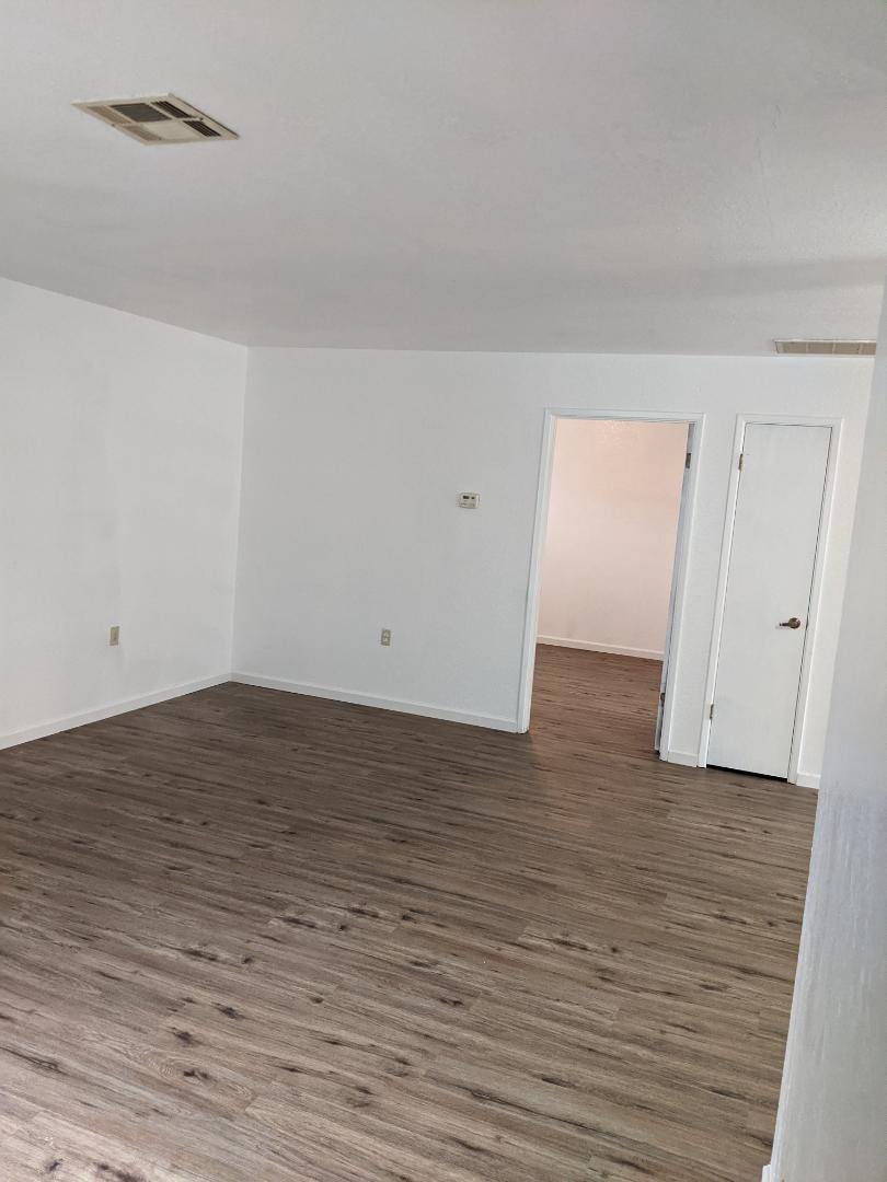 Apartment for rent at 1320 Lakewood Ave #B17, Modesto, CA 95355