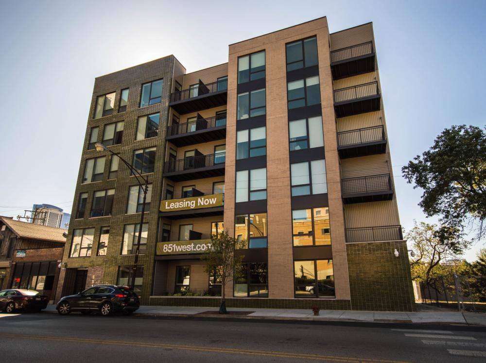 Apartment for rent at 851 W Grand Ave #405, Chicago, IL 60642