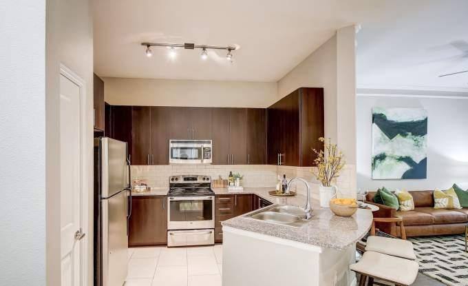 Apartment for rent at 225 S Heights Blvd, Houston, TX 77007
