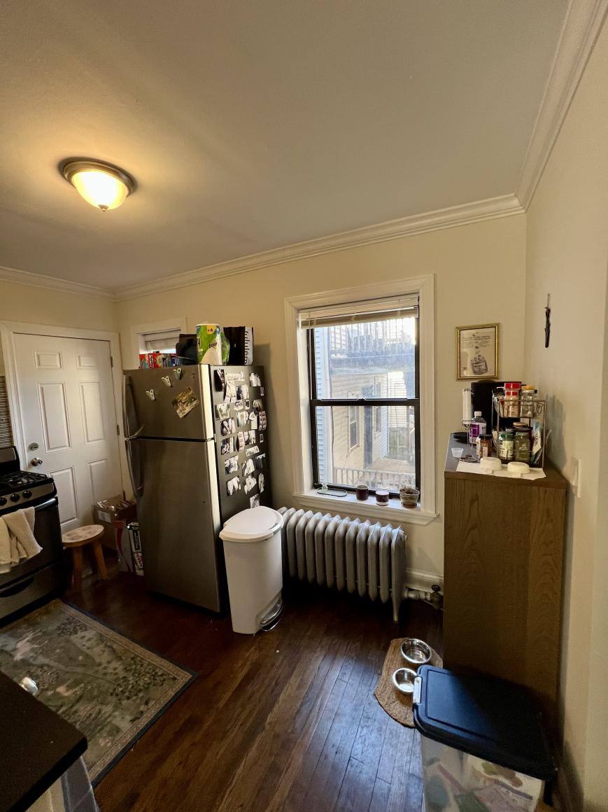 Apartment for rent at 2535 N Seminary, Chicago, IL 60614