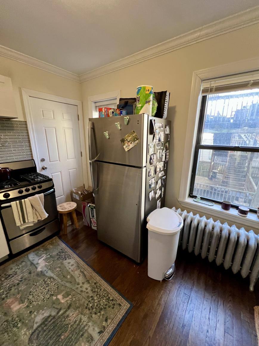 Apartment for rent at 2535 N Seminary, Chicago, IL 60614