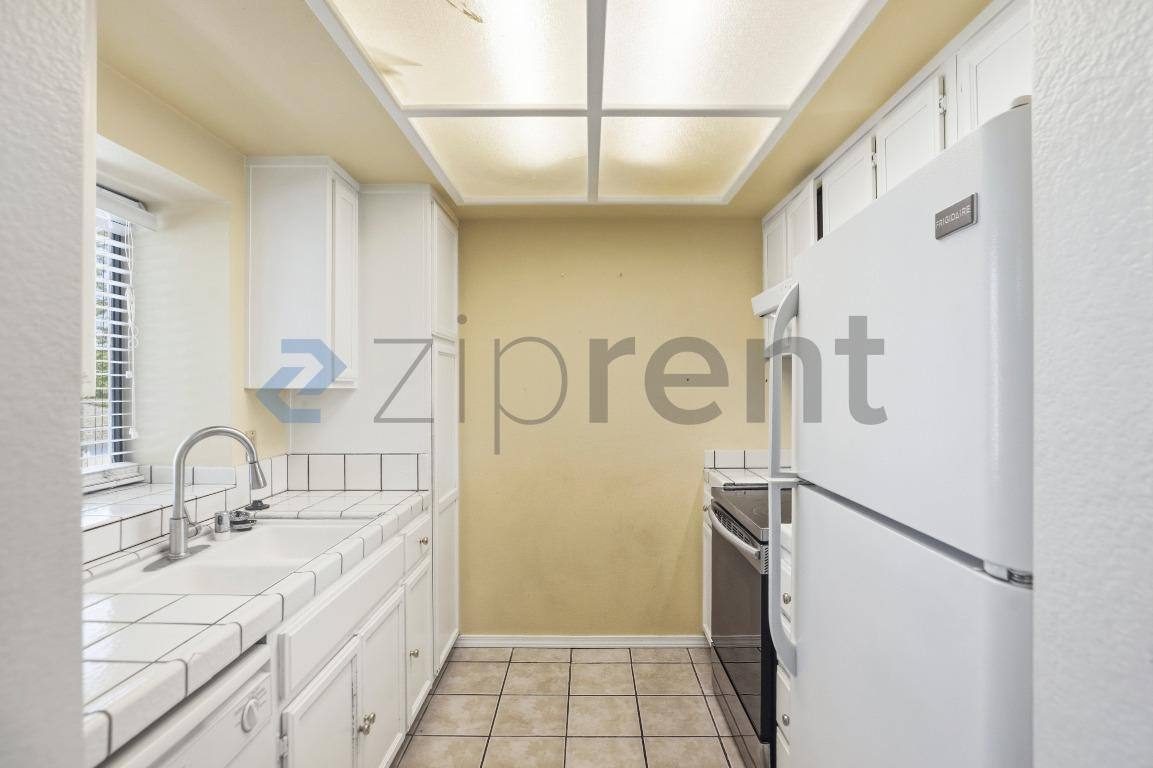 Apartment for rent at 3272 Shadow Park Place, San Jose, CA 95121