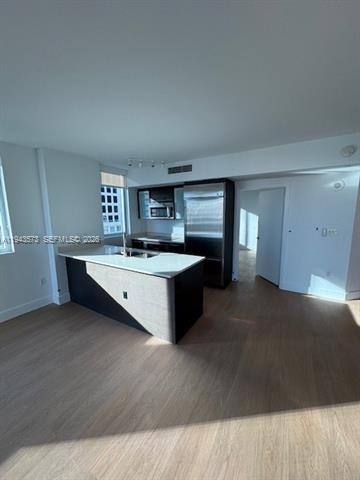Apartment for rent at 500 Brickell Ave #1502, Miami, FL 33131