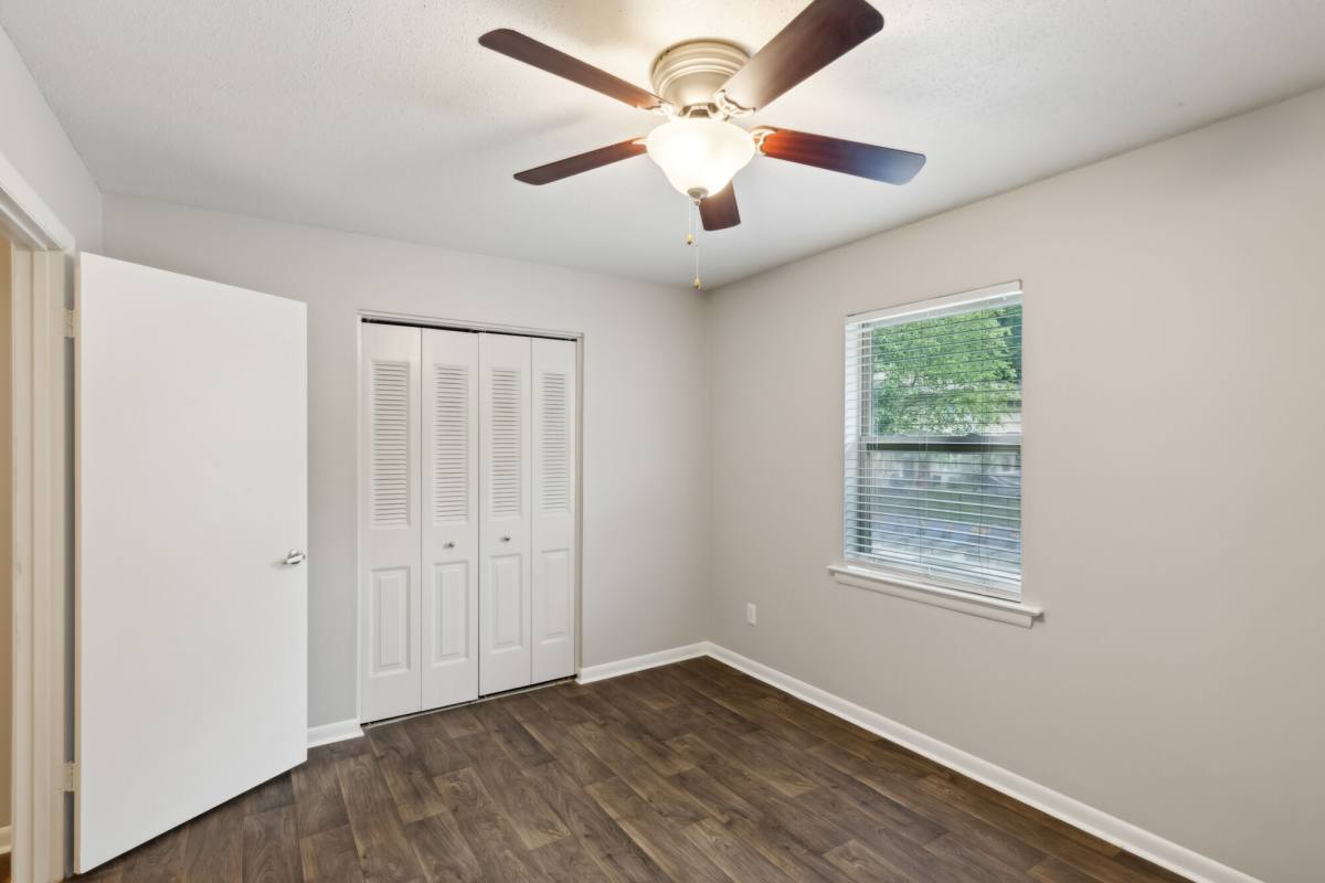 Townhouse for rent at Northshore Village, 621 Memorial Dr, Chattanooga, TN 37415