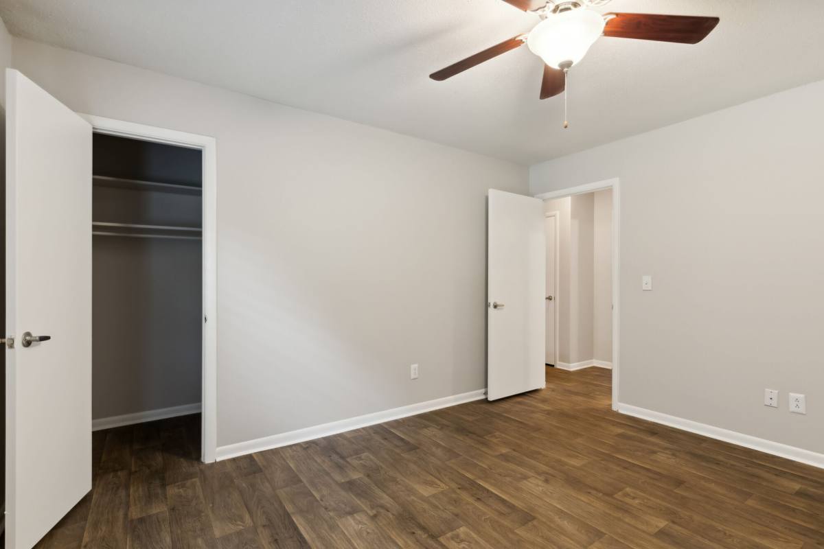 Townhouse for rent at Northshore Village, 621 Memorial Dr, Chattanooga, TN 37415