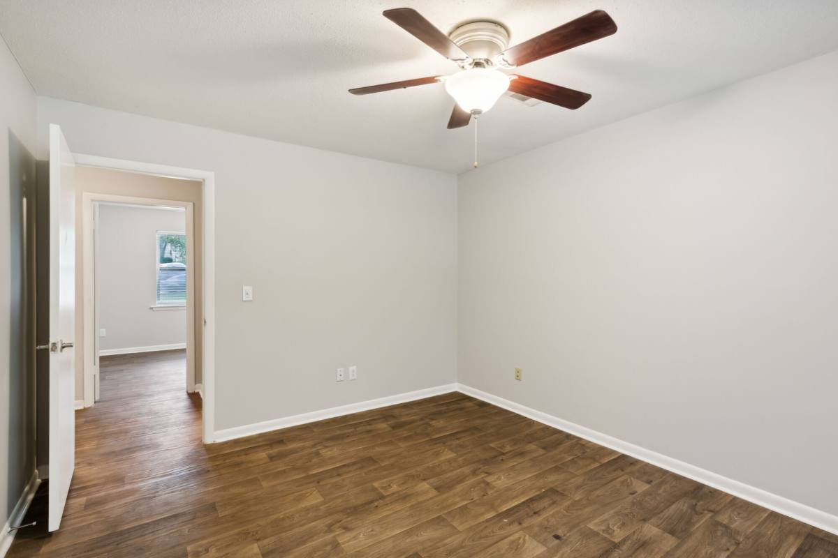 Townhouse for rent at Northshore Village, 621 Memorial Dr, Chattanooga, TN 37415