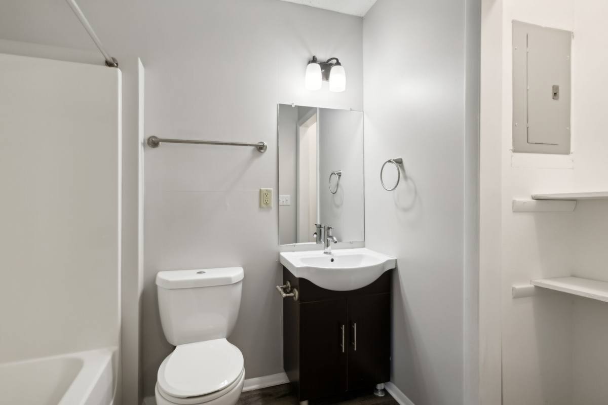Townhouse for rent at Northshore Village, 621 Memorial Dr, Chattanooga, TN 37415
