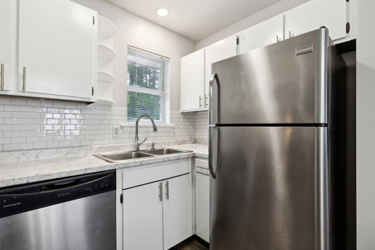 Townhouse for rent at Northshore Village, 621 Memorial Dr, Chattanooga, TN 37415