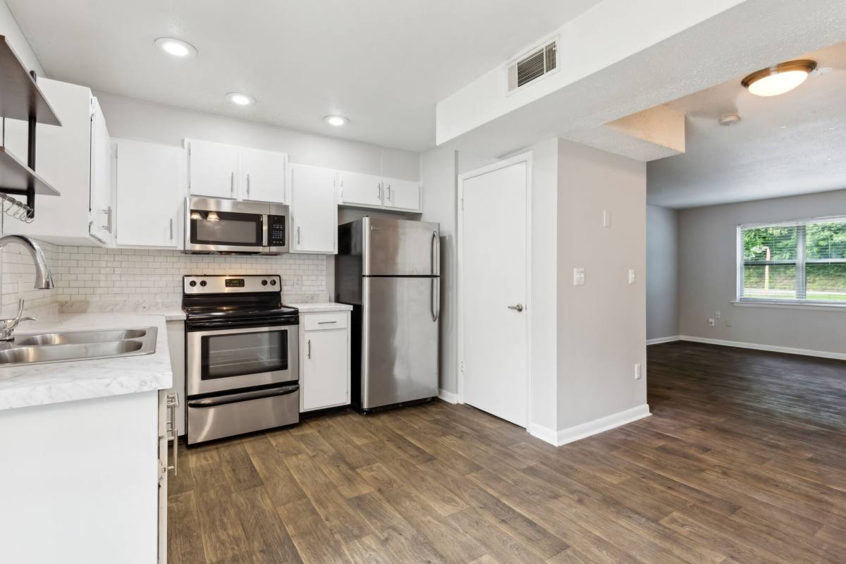 Townhouse for rent at Northshore Village, 621 Memorial Dr, Chattanooga, TN 37415