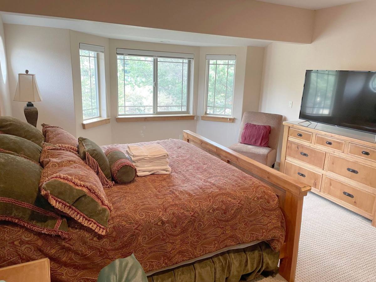 House for rent at 1904 Venice Dr, South Lake Tahoe, CA 96150