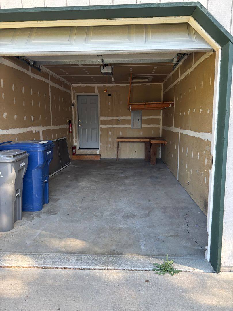 Apartment for rent at 11719-21 E Nora Ave, Spokane, WA 99206