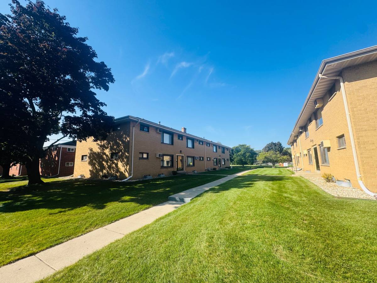 Apartment for rent at 417-447 N Moreland Blvd, Waukesha, WI 53188