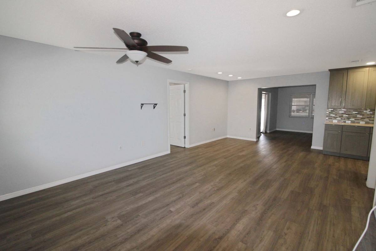 House for rent at 420 Mount Vernon Dr, Venice, FL 34293