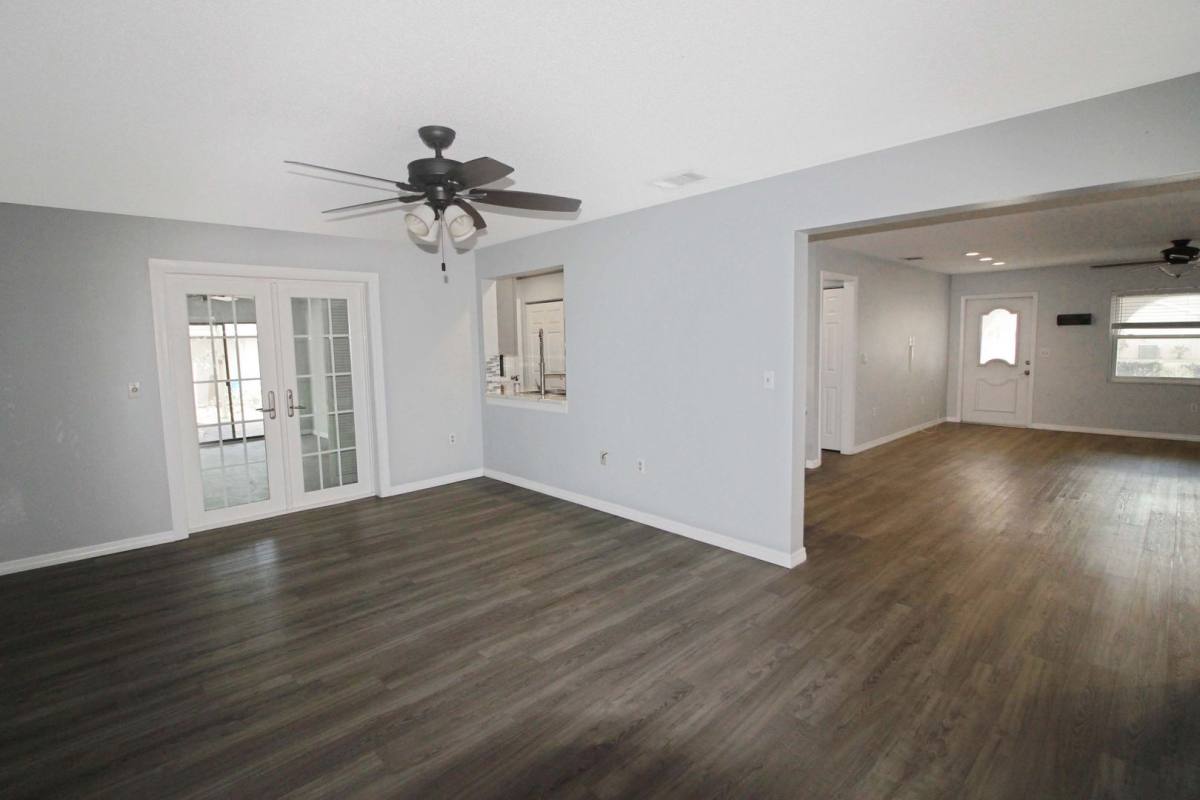 House for rent at 420 Mount Vernon Dr, Venice, FL 34293