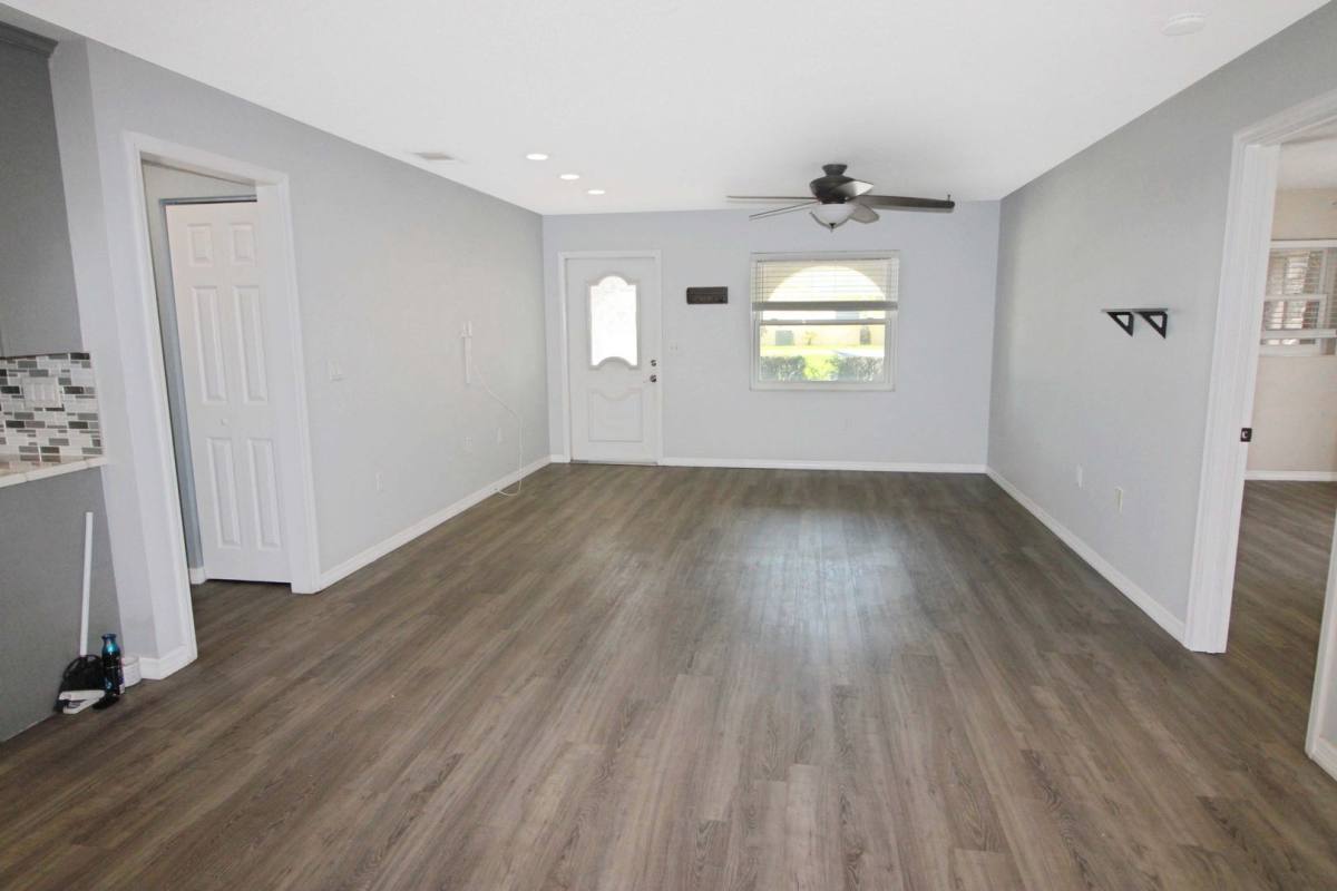 House for rent at 420 Mount Vernon Dr, Venice, FL 34293