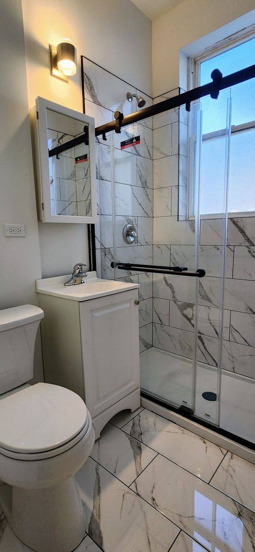Apartment for rent at 4764 N Virginia, Chicago, IL 60625