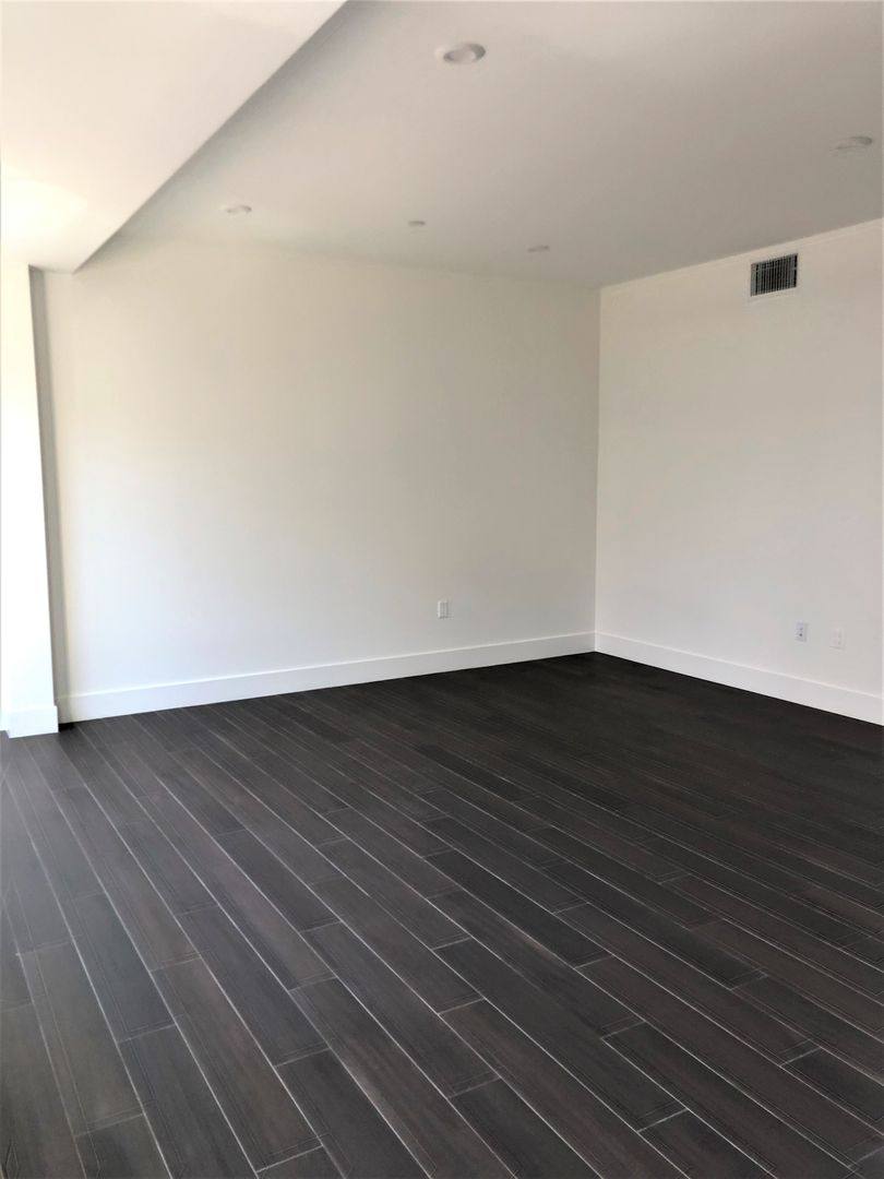 Apartment for rent at 1854 Sawtelle Blvd, Los Angeles, CA 90025