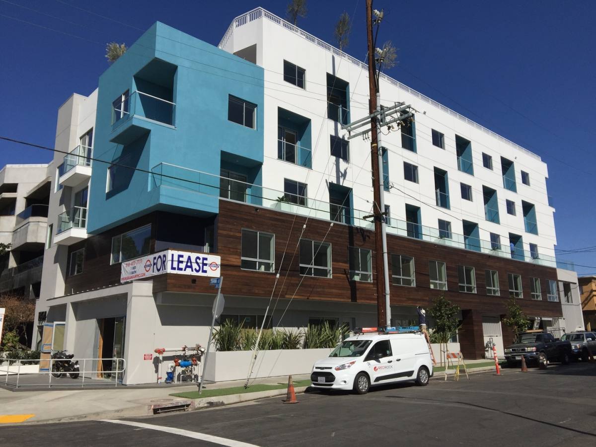 Apartment for rent at 1854 Sawtelle Blvd, Los Angeles, CA 90025