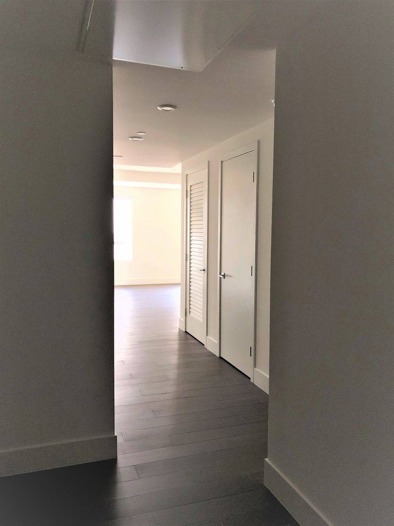 Apartment for rent at 1854 Sawtelle Blvd, Los Angeles, CA 90025