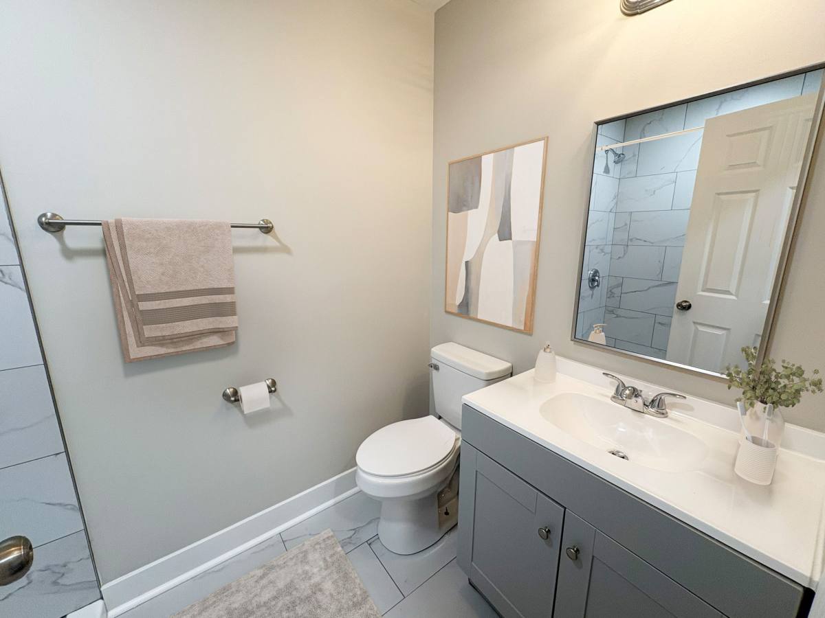 Apartment for rent at 119 Sanders Ferry Rd, Hendersonville, TN 37075