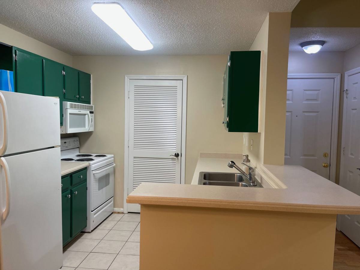 Condo for rent at 524 Granville Court, Atlanta, GA 30328