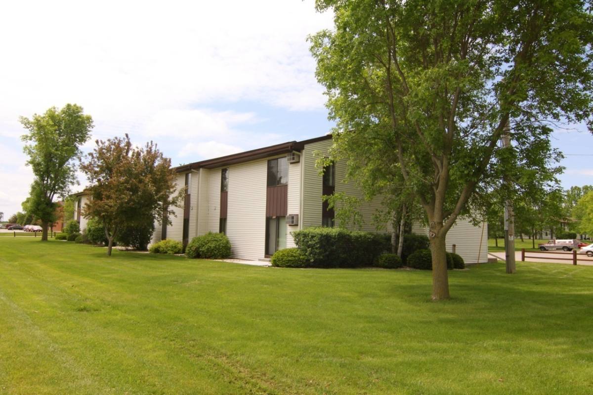 Apartment for rent at 1500 1508 S Adams Ave, Marshfield, WI 54449