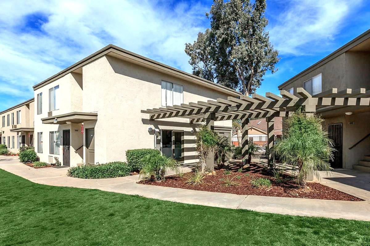 Apartment for rent at 553 S Magnolia Ave, El Cajon, CA 92020