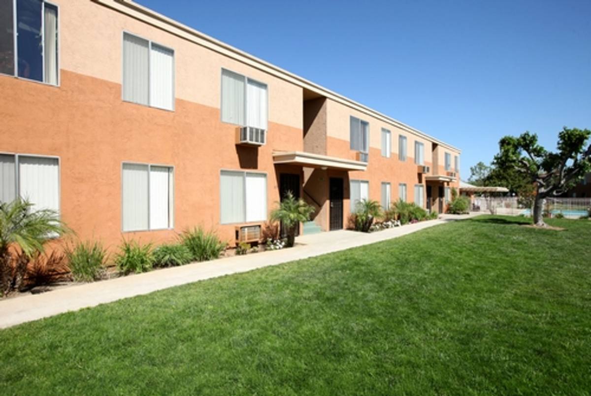 Apartment for rent at 553 S Magnolia Ave, El Cajon, CA 92020