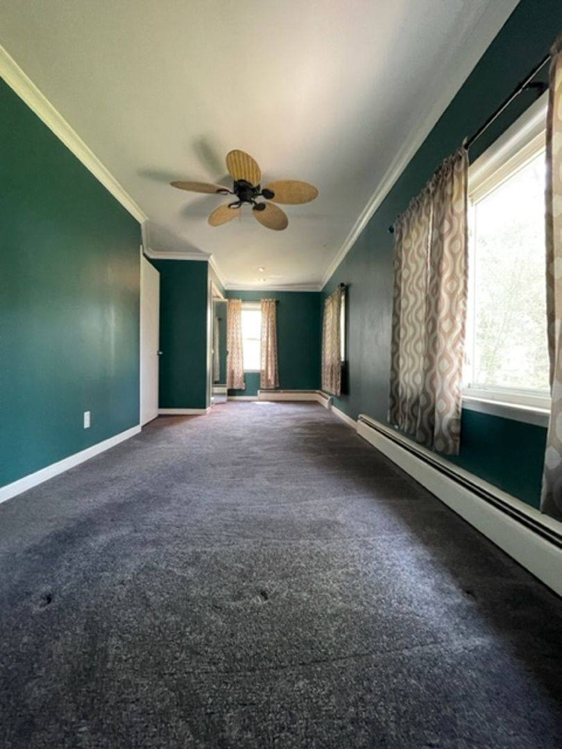 House for rent at 18964 Deering St, Livonia, MI 48152