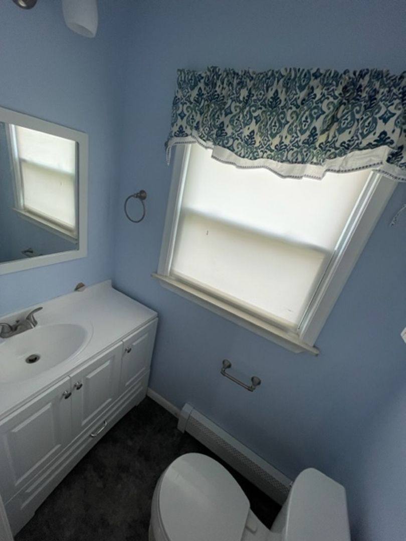 House for rent at 18964 Deering St, Livonia, MI 48152