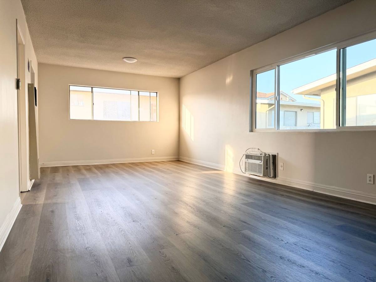 Apartment for rent at 7238 - 7246 N Lotus Ave, San Gabriel, CA 91775