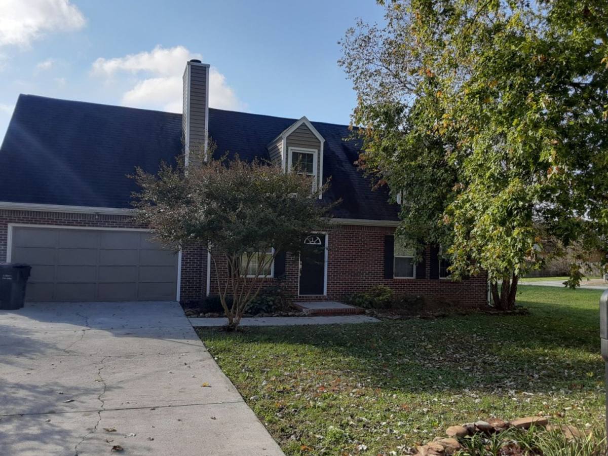 House for rent at 2057 Smoky River Rd, Knoxville, TN 37931