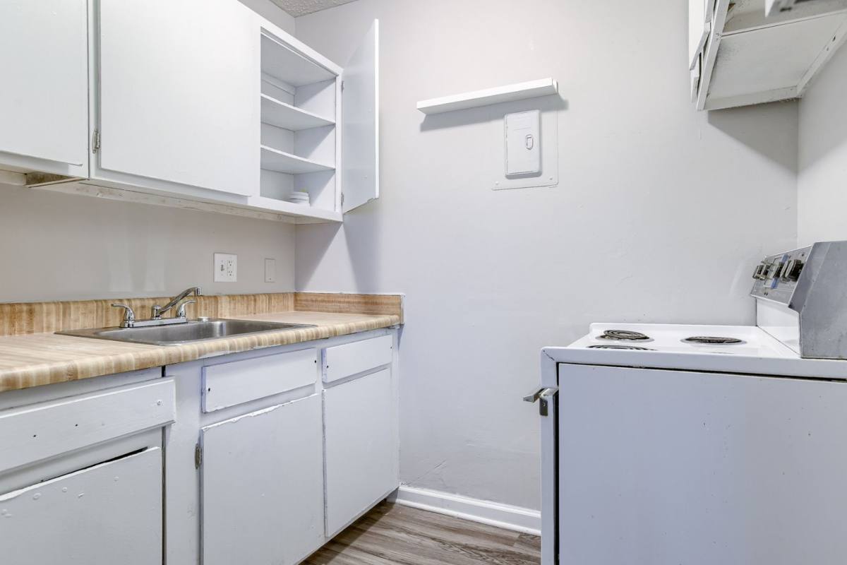Apartment for rent at 1218 E St, Lincoln, NE 68508
