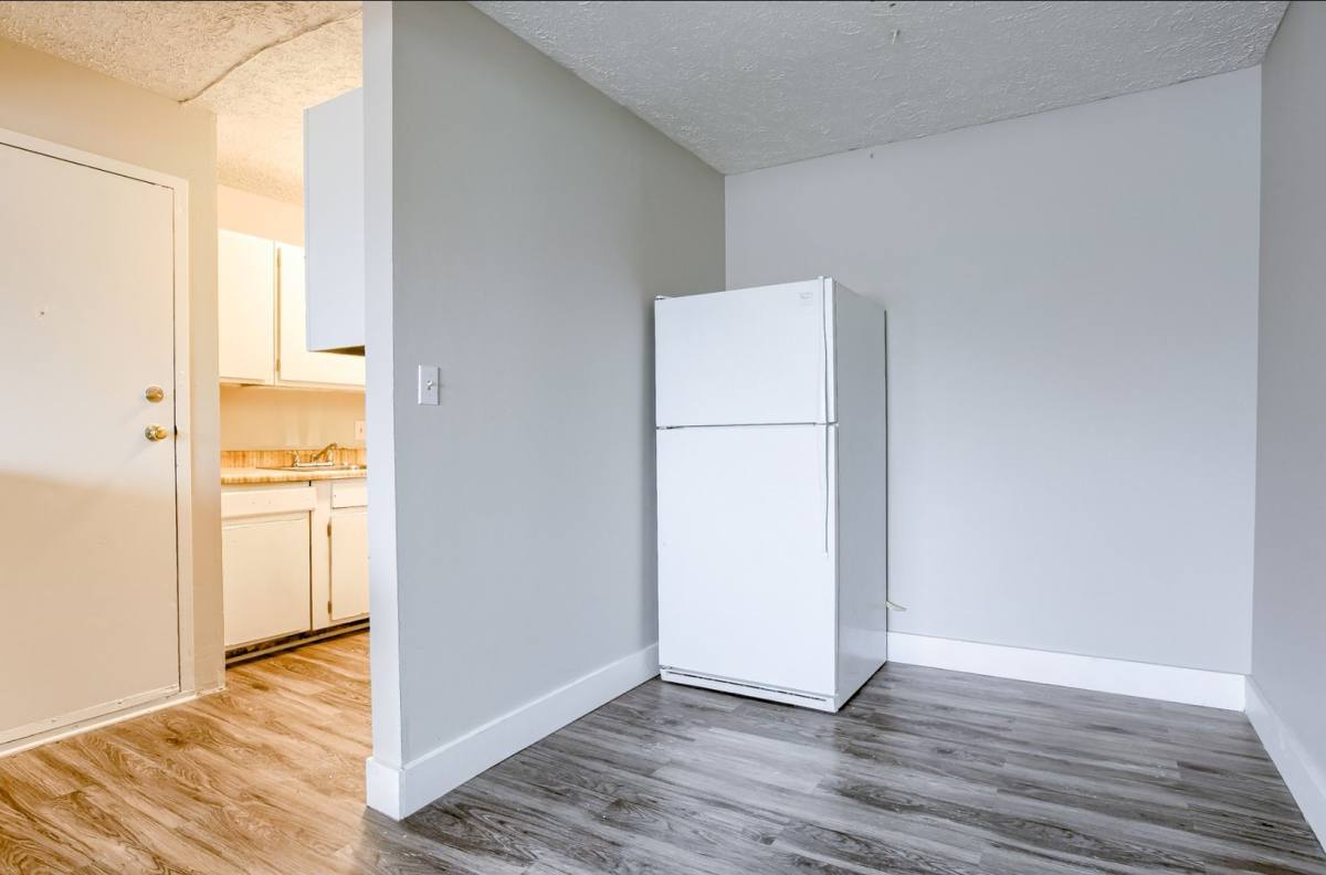 Apartment for rent at 1218 E St, Lincoln, NE 68508