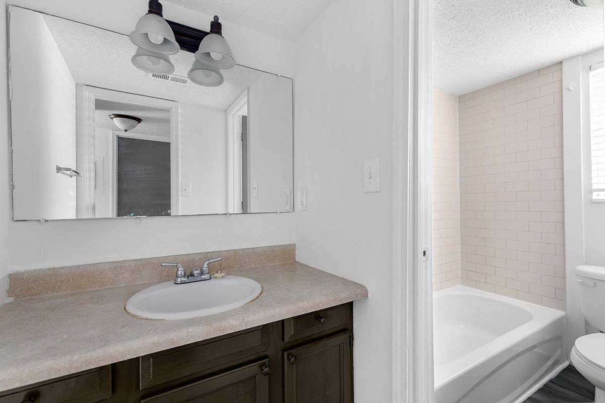 Townhouse for rent at 1504 14th Ave S, Birmingham, AL 35205