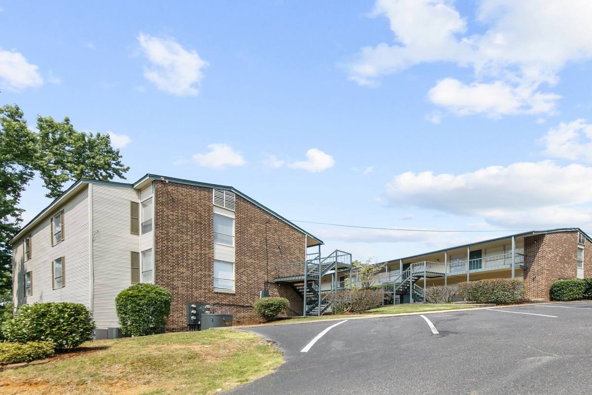 Townhouse for rent at 1504 14th Ave S, Birmingham, AL 35205