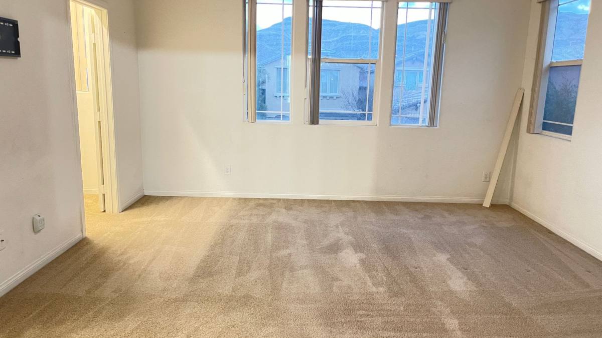 House for rent at 10160 Hollis Mountain Ave, Las Vegas, NV 89148