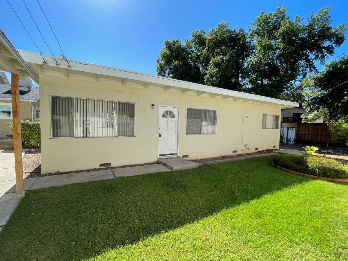 Apartment for rent at 409 A, B & 1 2 E Oak St, Ojai, CA 93023