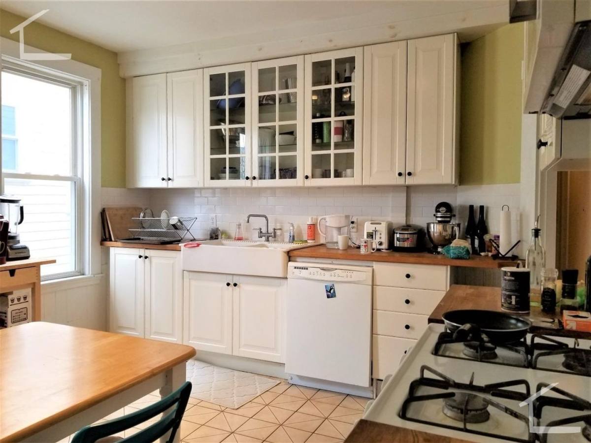 Apartment for rent at 119 Browne St, Brookline, MA 02446