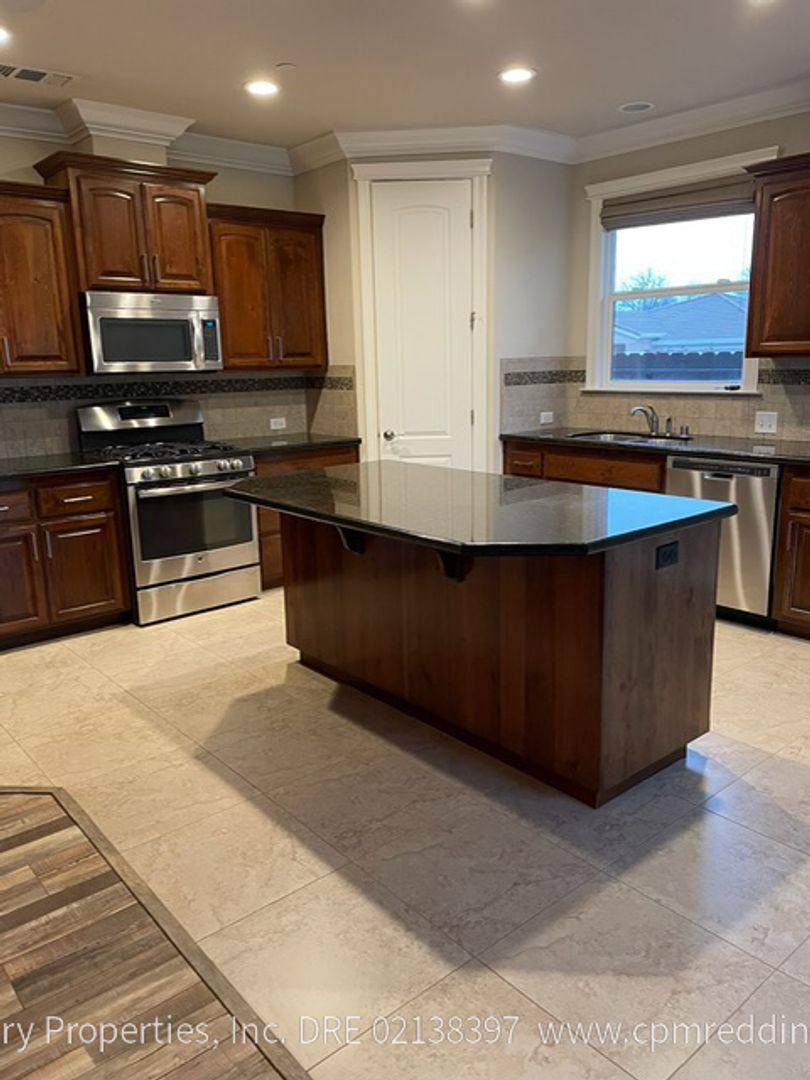 House for rent at 3491 Carlsbad Lane, Redding, CA 96002