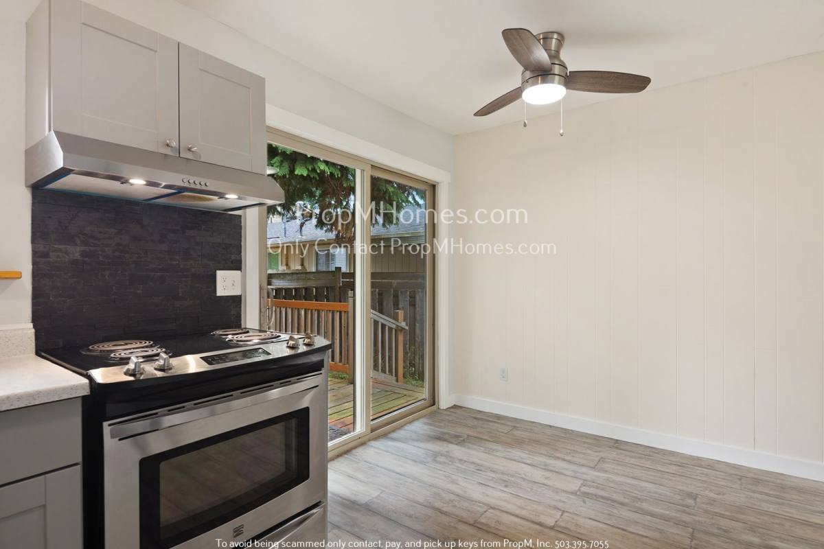 Apartment for rent at 5829 SE 80th Court, Portland, OR 97206