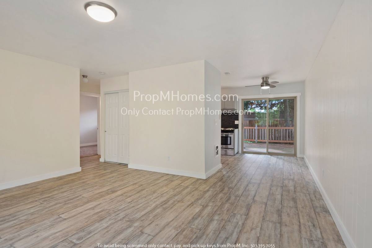 Apartment for rent at 5829 SE 80th Court, Portland, OR 97206