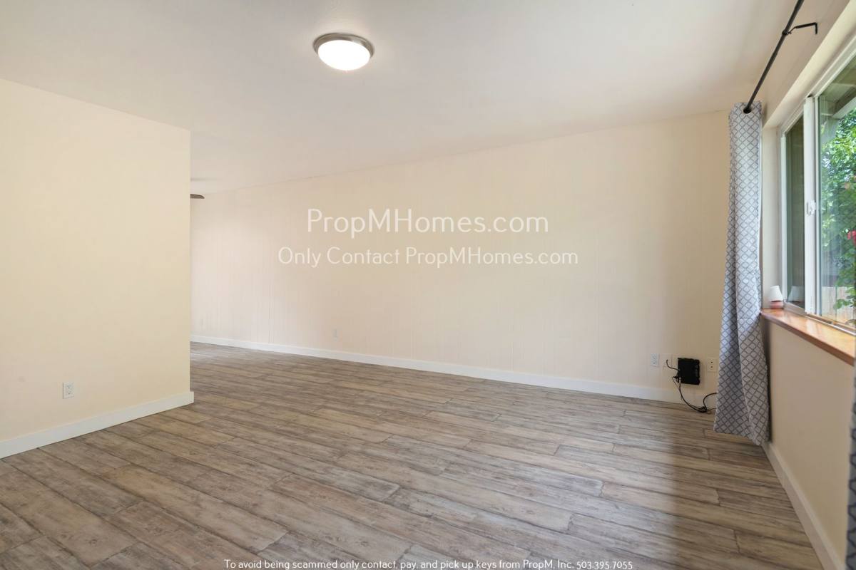Apartment for rent at 5829 SE 80th Court, Portland, OR 97206