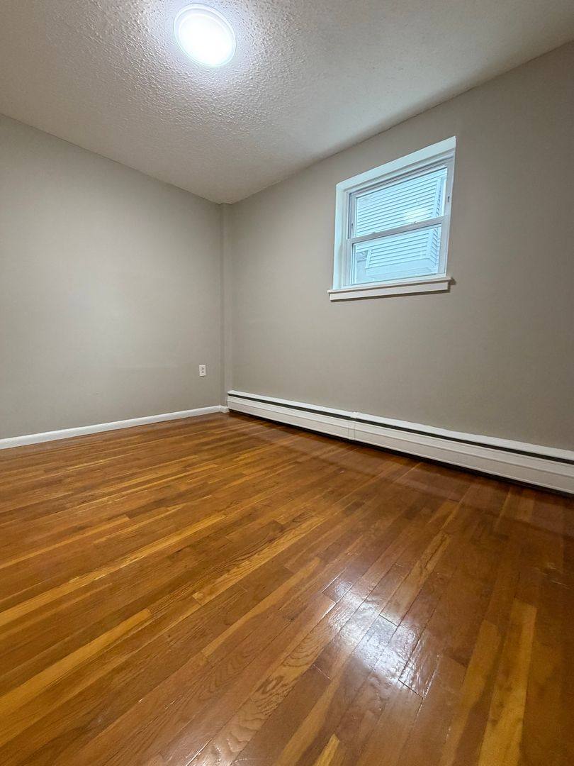 Apartment for rent at 206 Stackpole St, Lowell, MA 01852