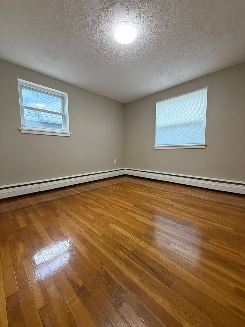 Apartment for rent at 206 Stackpole St, Lowell, MA 01852
