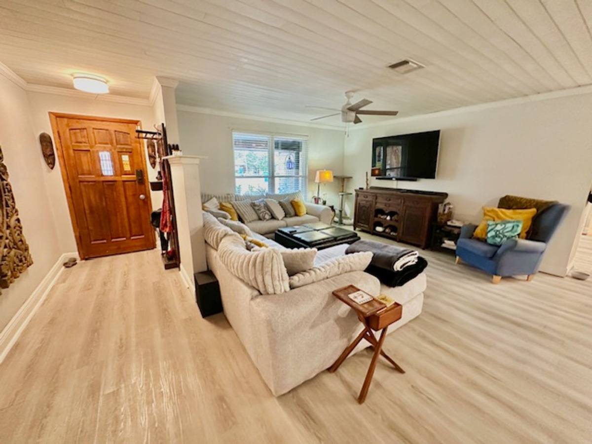 House for rent at 203 Hastings Court, Fort Walton Beach, FL 32547