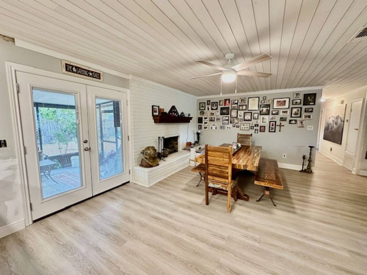 House for rent at 203 Hastings Court, Fort Walton Beach, FL 32547