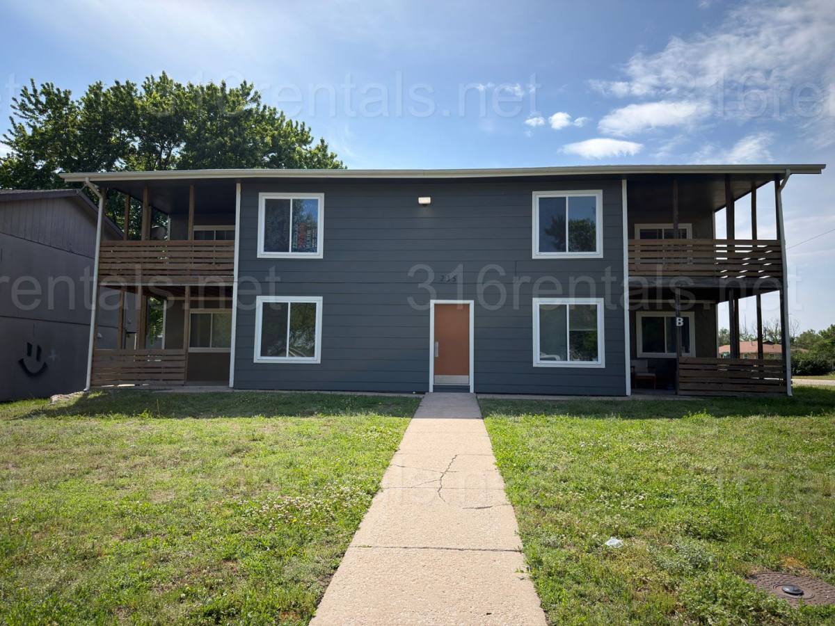 Apartment for rent at 236 Broadview, El Dorado, KS 67042