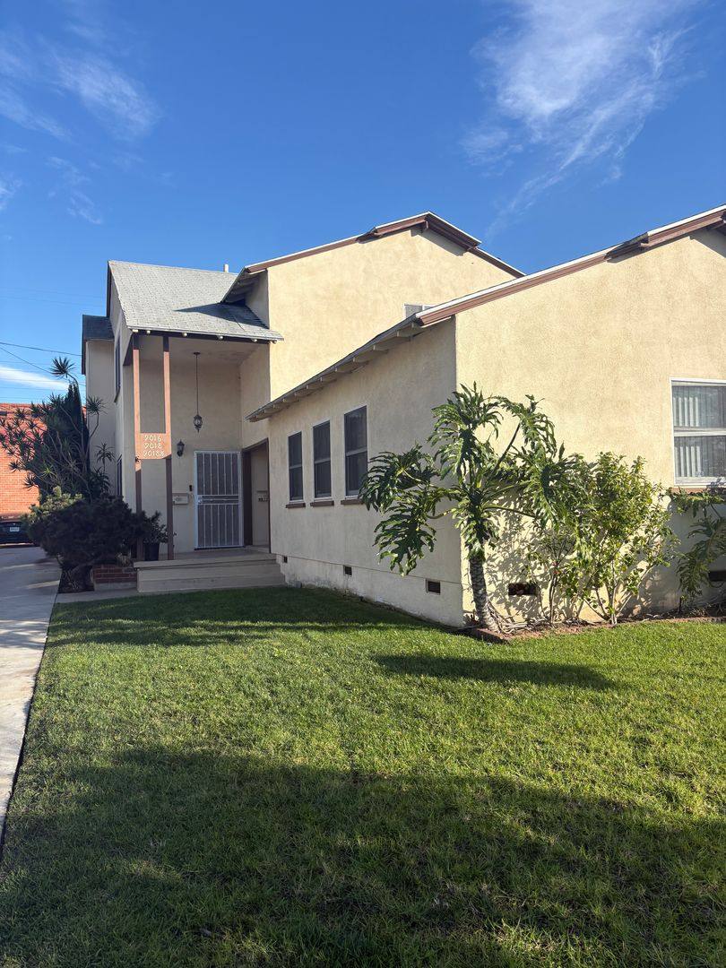 Apartment for rent at 9016 Reading Ave, Los Angeles, CA 90045