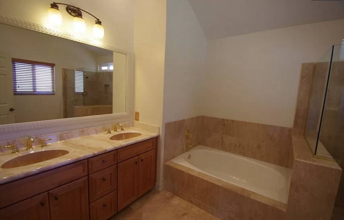 House for rent at 6797 Oak Forest Dr, Oak Park, CA 91377